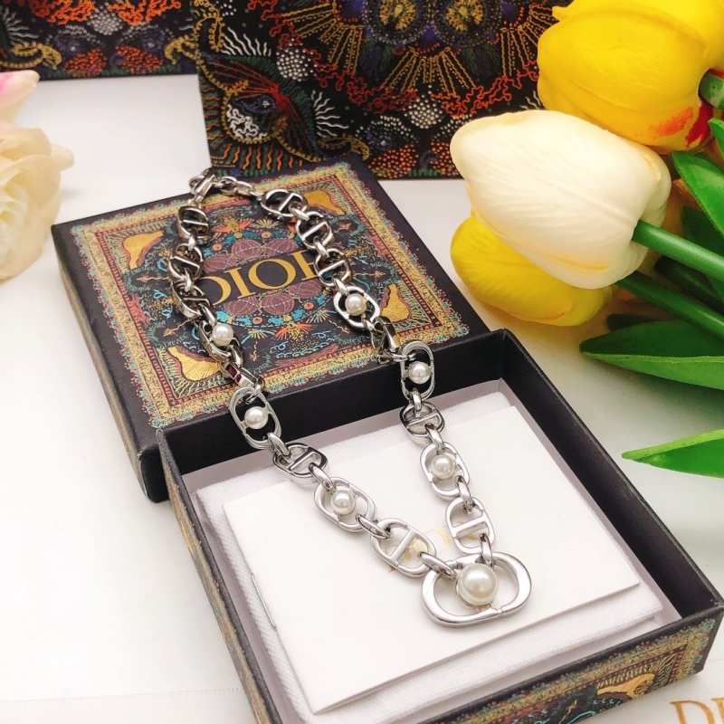 chr1st1an D10r necklaces